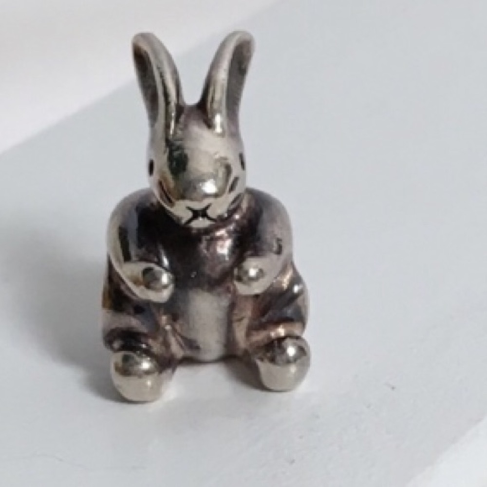 Solid sterling silver bunny rabbit charm